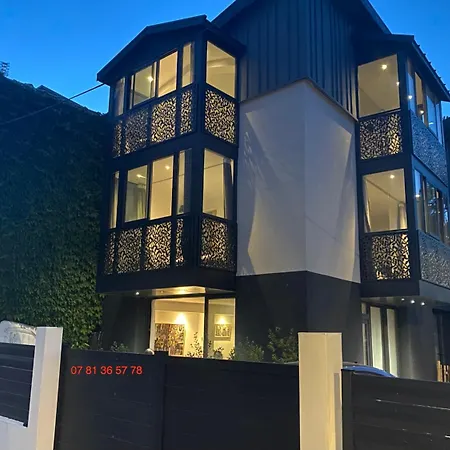 Royal Villa *